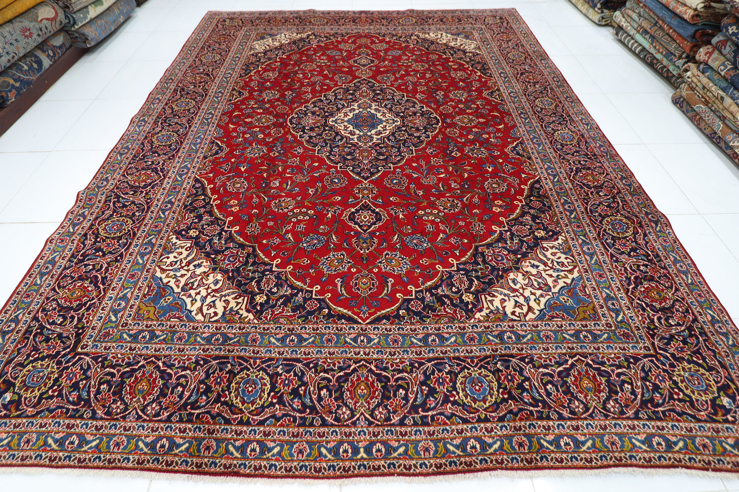 303 x 397 cm | Heriz Tribal Hand Knotted Carpet