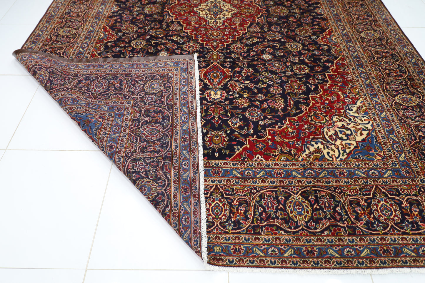 291 x 401 cm | Heriz Tribal Hand Knotted Carpet