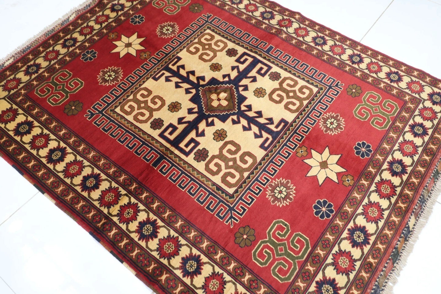 156 x 195 cm | Tribal Hand Knotted Veg Dye Wool Carpet