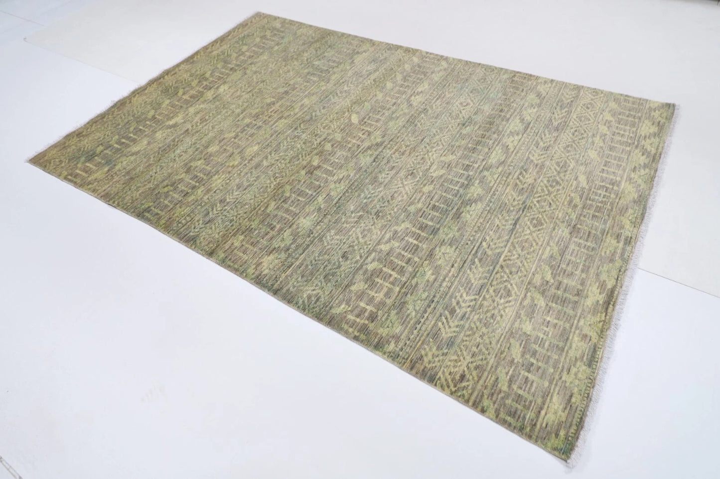 180 x 263 cm | Gabbeh Gray Afghan Tribal Hand Knotted Veg Dye Wool Carpet