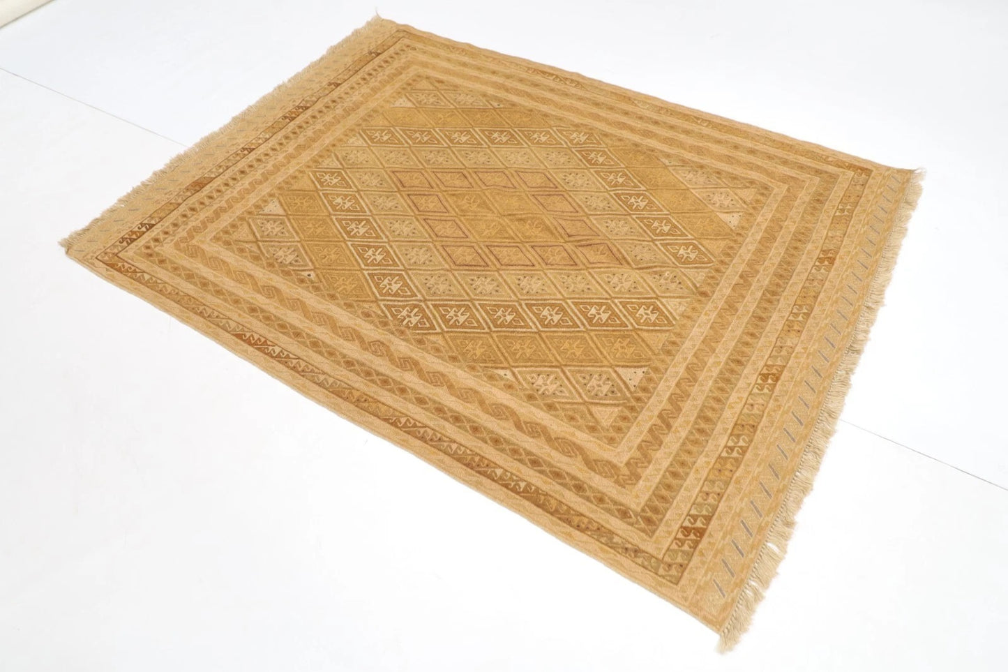 143 x 201 cm | Flat Weave Tribal Hand Knotted Veg Dye Wool Carpet