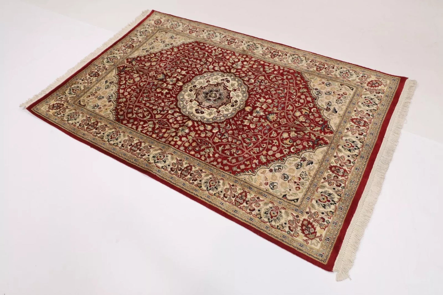 127 x 187 cm | Heriz Tribal Hand Knotted Veg Dye Wool carpet