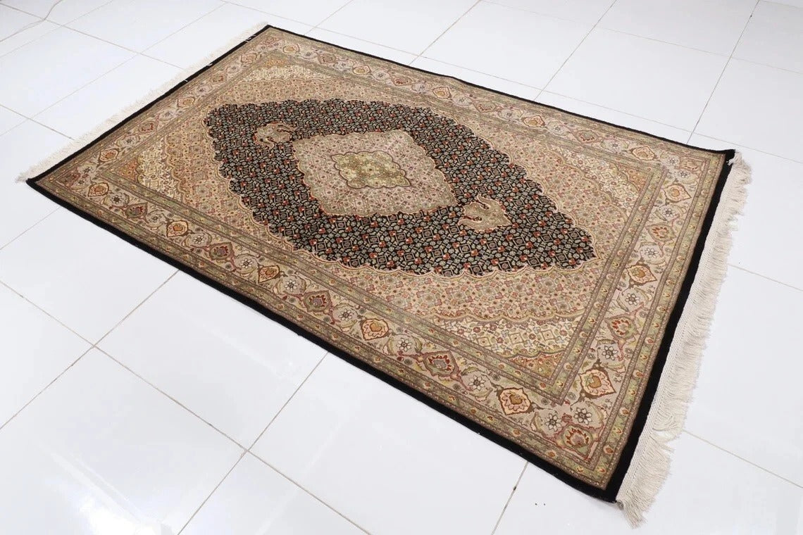 137 x 222 cm | Heriz Tribal Hand Knotted Veg Dye Wool Carpet
