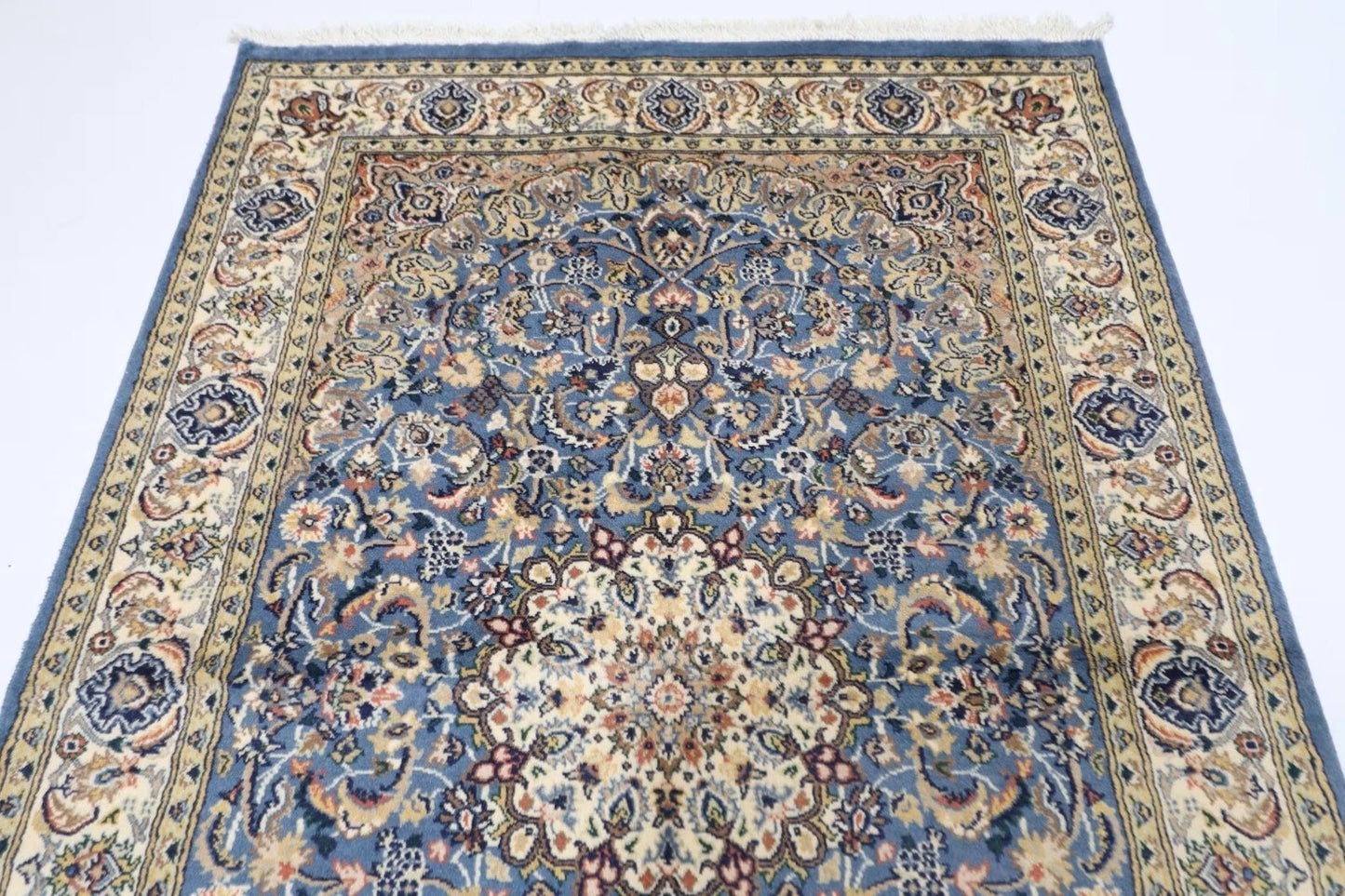 124 x 192 cm | Medallion Tribal Hand Knotted Veg Dye Wool carpet