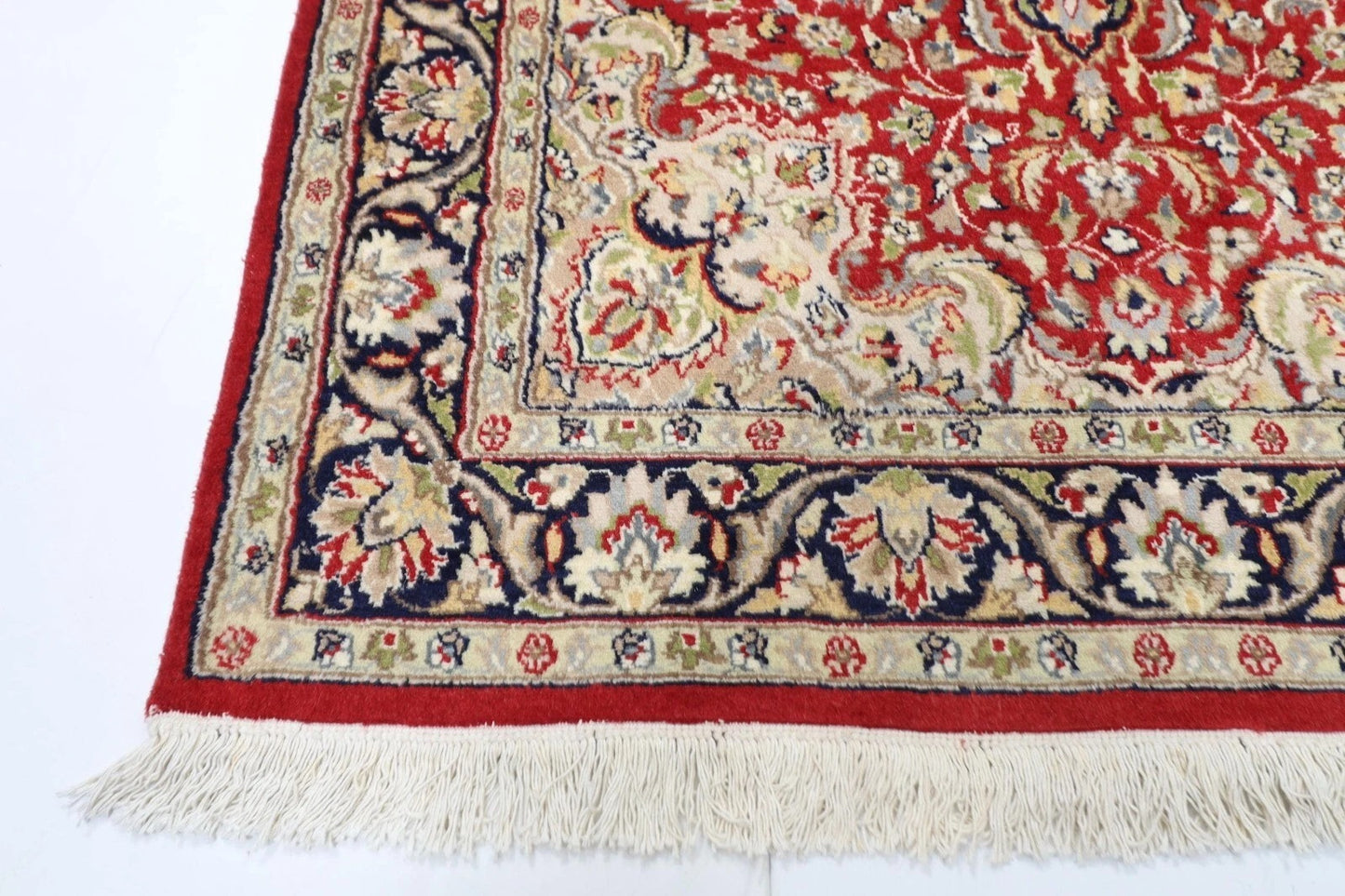 122 x 188 cm | Medallion Tribal Hand Knotted Veg Dye Wool carpet