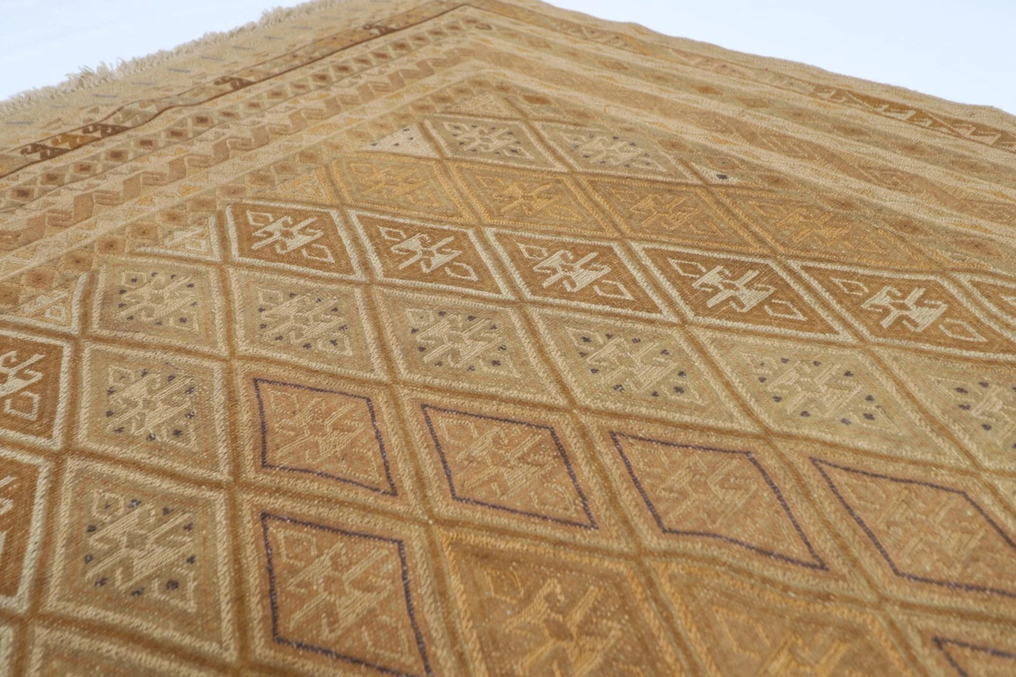 143 x 201 cm | Flat Weave Tribal Hand Knotted Veg Dye Wool Carpet