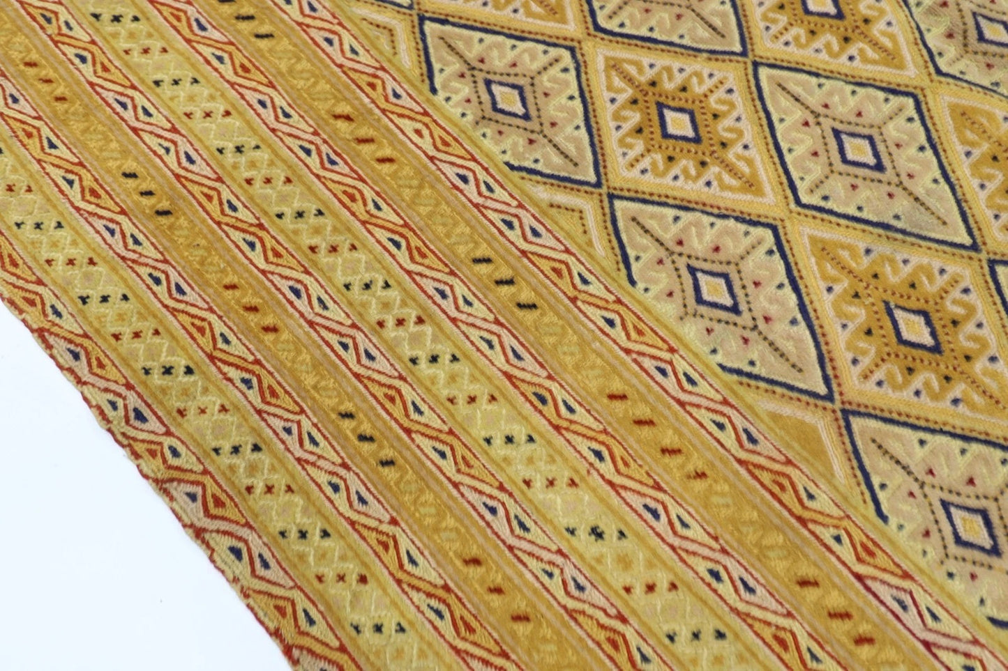 152 x 195 cm | Accent Afghan Tribal Hand Knotted Veg Dye Wool Carpet