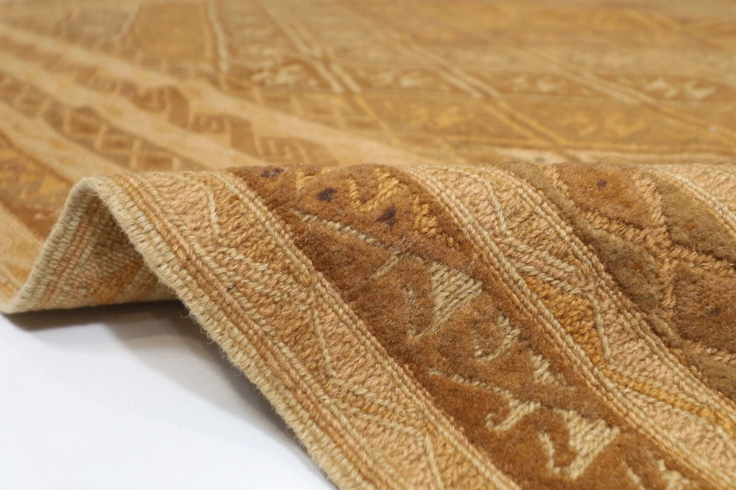 143 x 201 cm | Flat Weave Tribal Hand Knotted Veg Dye Wool Carpet