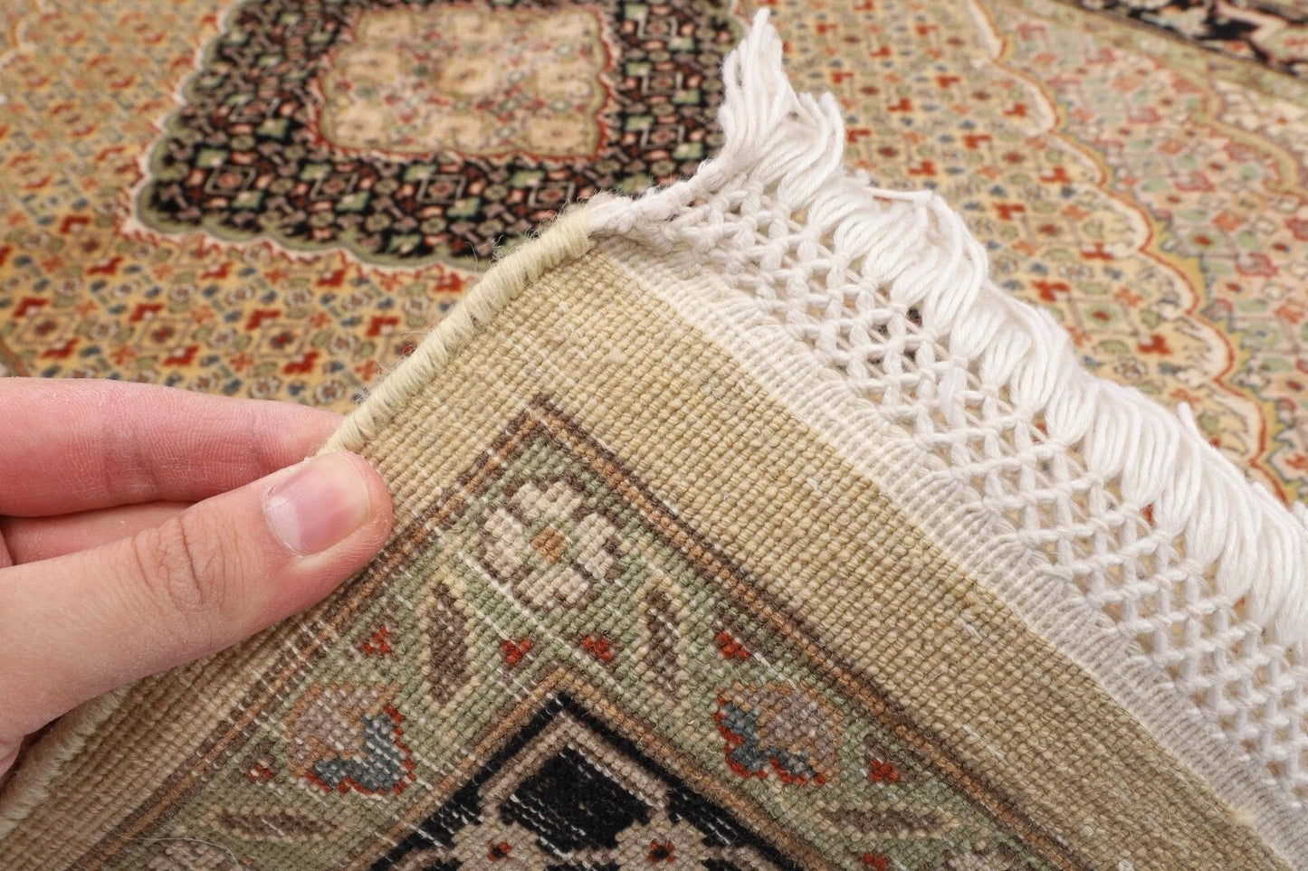 121 x 189 cm | Heriz Tribal Hand Knotted Veg Dye Wool carpet