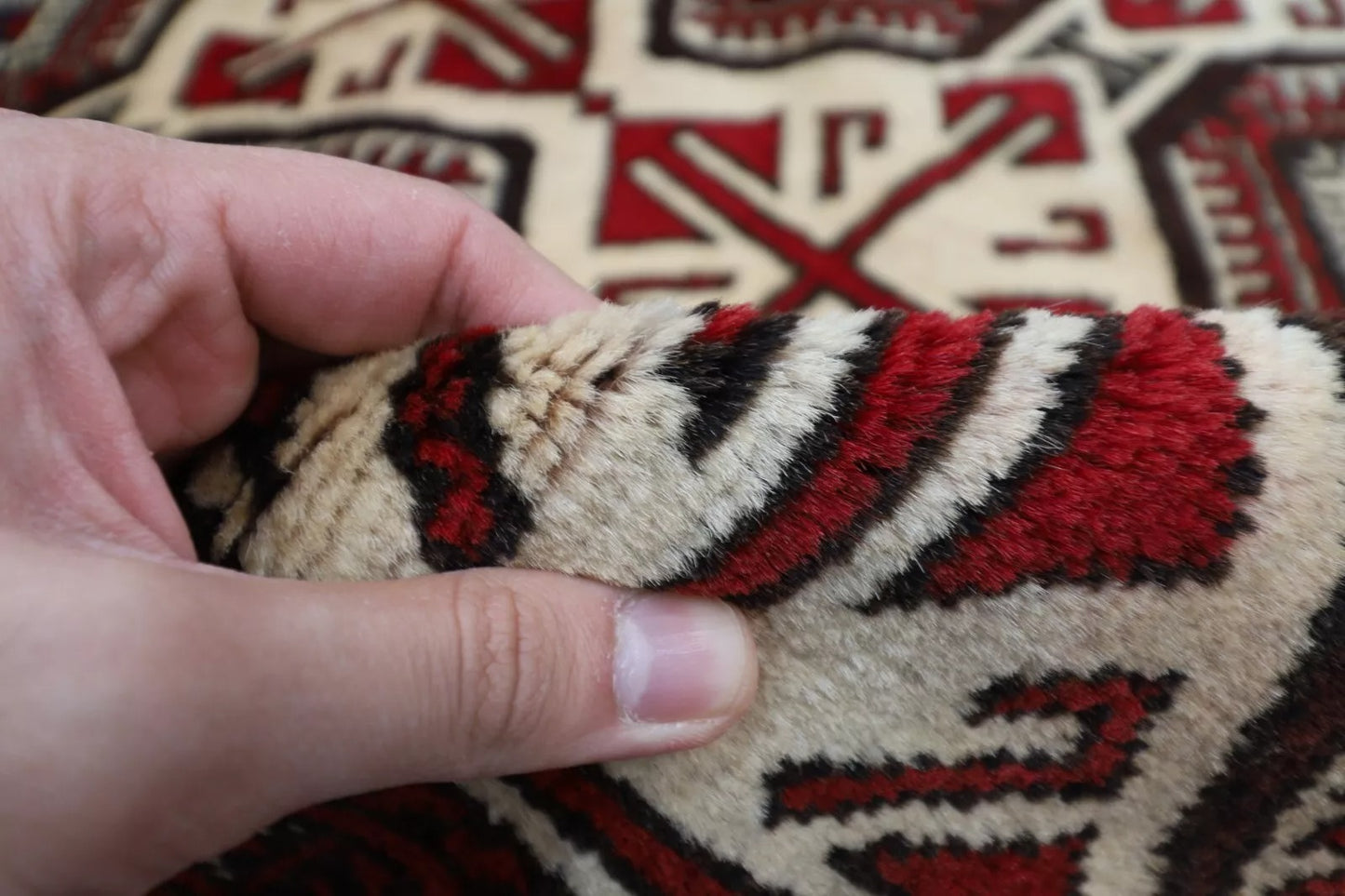 136 x 200 cm | Baluchi Afghan Tribal Hand Knotted Veg Dye Wool carpet