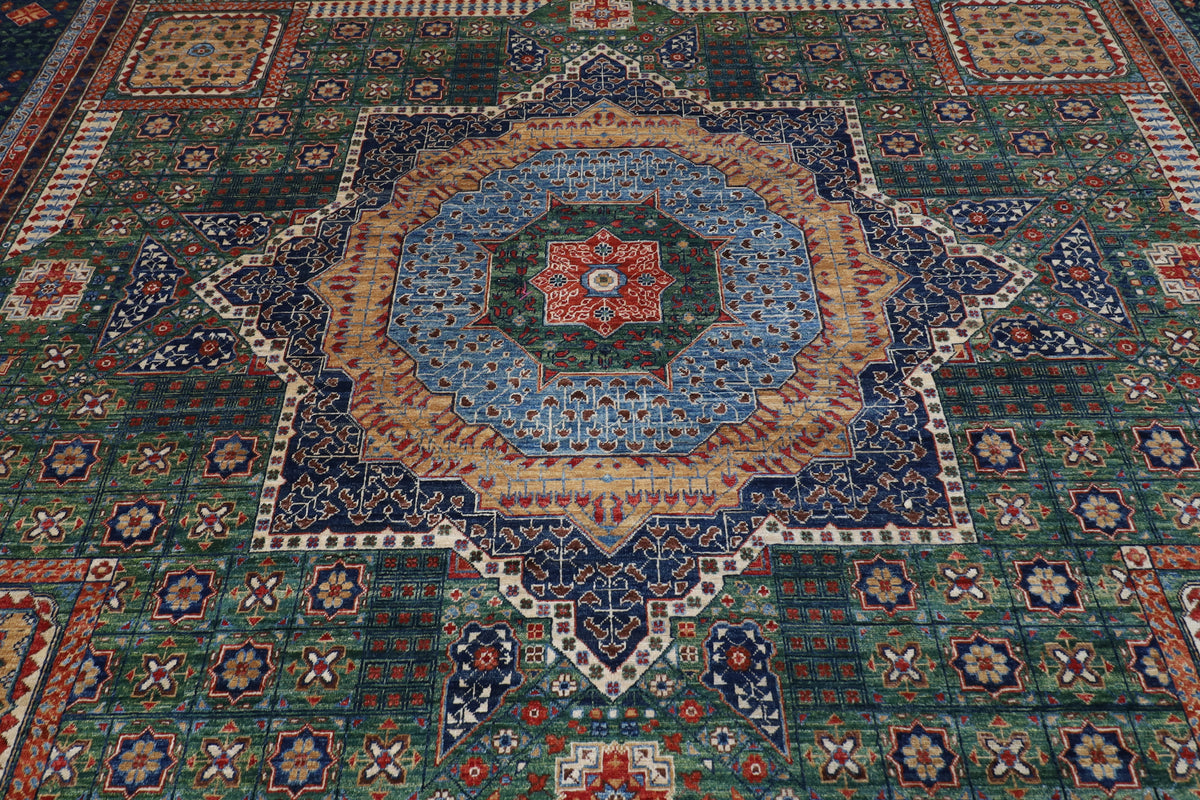 358 × 446 سم | سجادة صوف أفغانية مملوكية خضراء بصبغة نباتية