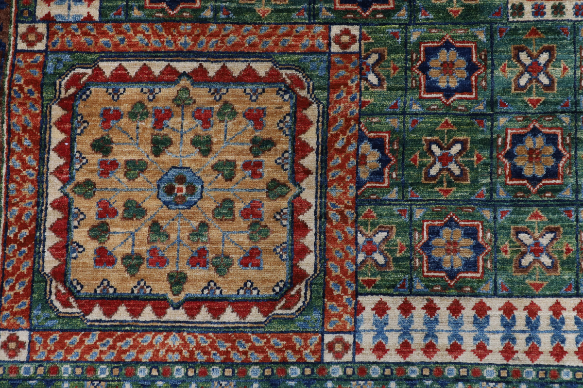 358 × 446 سم | سجادة صوف أفغانية مملوكية خضراء بصبغة نباتية