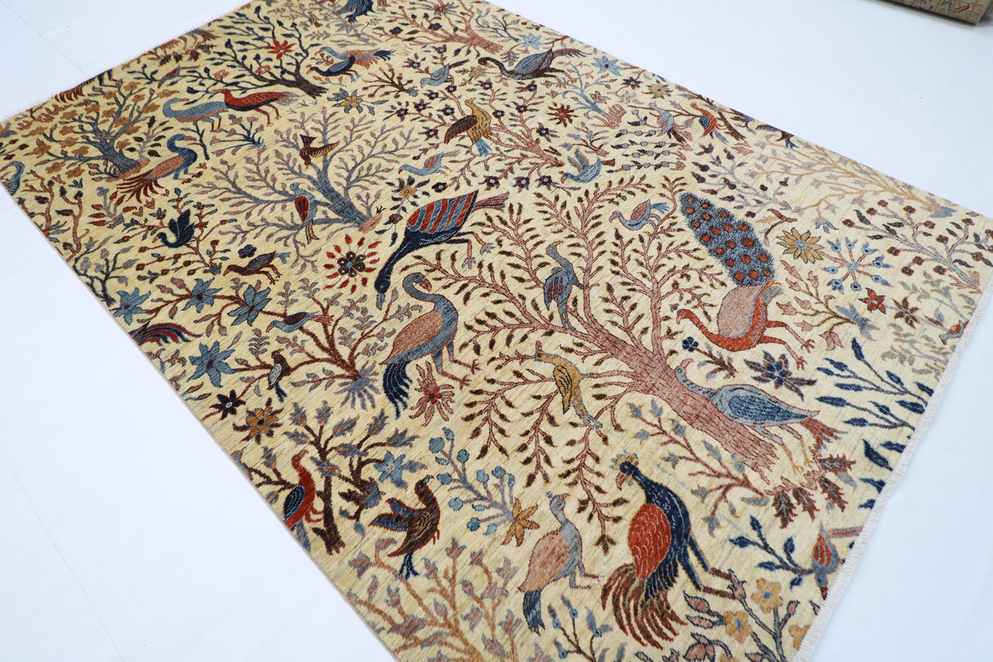 197 x 299 cm | Beige Birds Afghan Hand Knotted Carpet