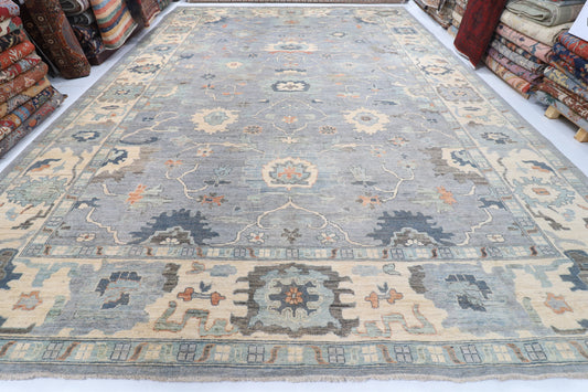 410 x 591 cm | Large Oushak Afghan Veg Dye Wool carpet