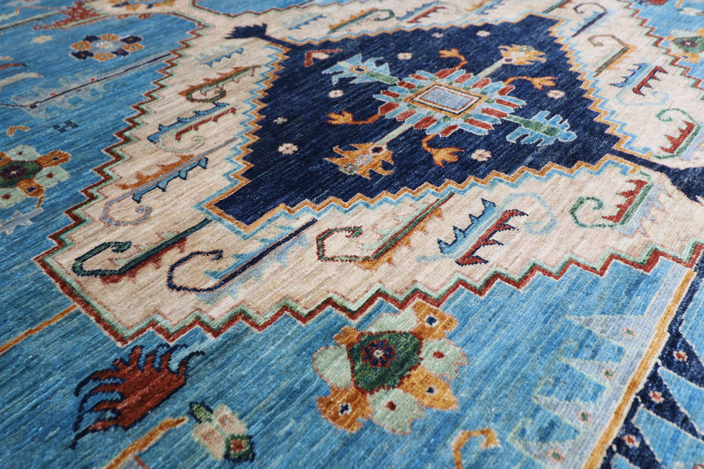 277 x 363 cm | Serapi Afghan Tribal Hand Knotted Veg Dye Wool carpet