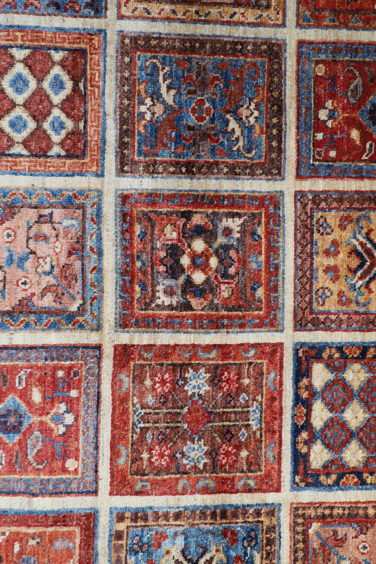 207 x 299 cm | Geometric Design Hand Knotted Veg Dye Wool Afghan Carpet
