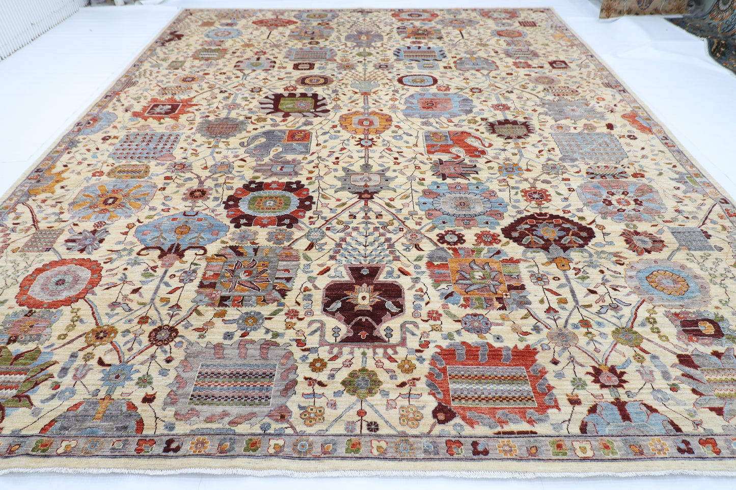 368 x 448 cm | large Serapi Beige Area Rug Afghan Hand Knotted Veg Dye Wool carpet