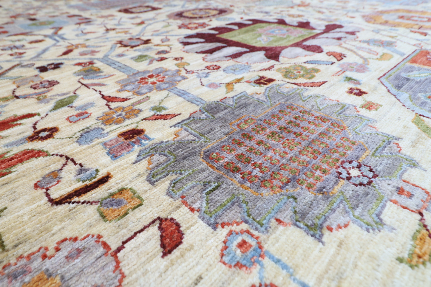 368 x 448 cm | large Serapi Beige Area Rug Afghan Hand Knotted Veg Dye Wool carpet