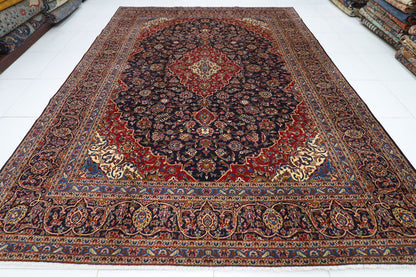 291 x 401 cm | Heriz Tribal Hand Knotted Carpet