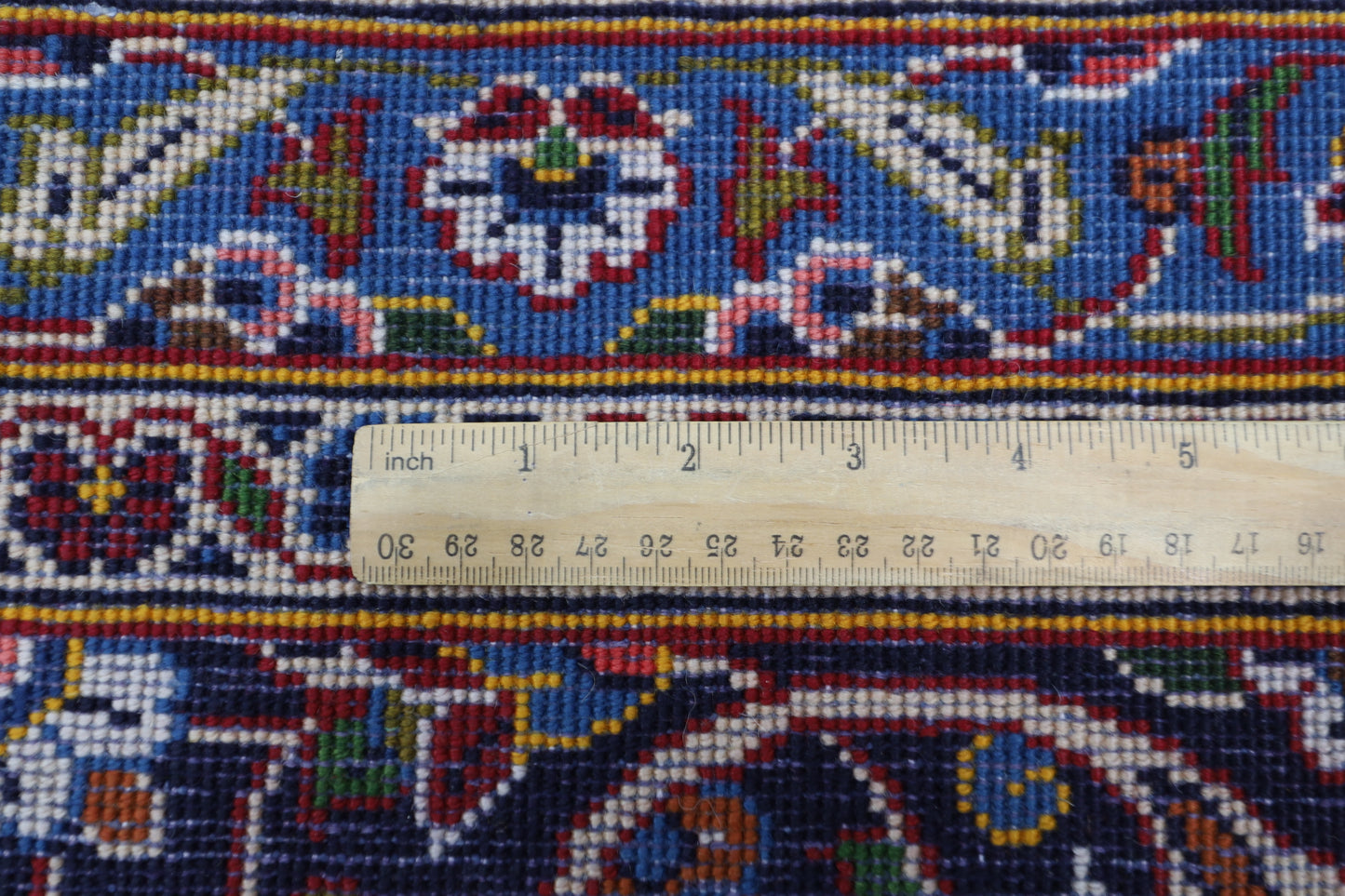 291 x 401 cm | Heriz Tribal Hand Knotted Carpet