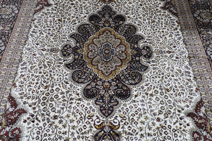 268 x 406 cm | Heriz Bamboo Silk Hand Knotted Carpet