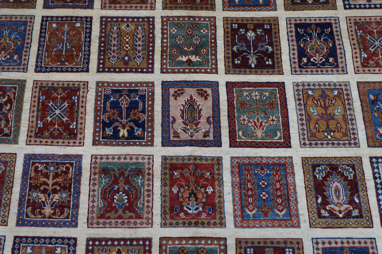 201 x 283 cm | Bakhtiari Afghan Tribal Hand Knotted Natural Veg Dye Wool Carpet