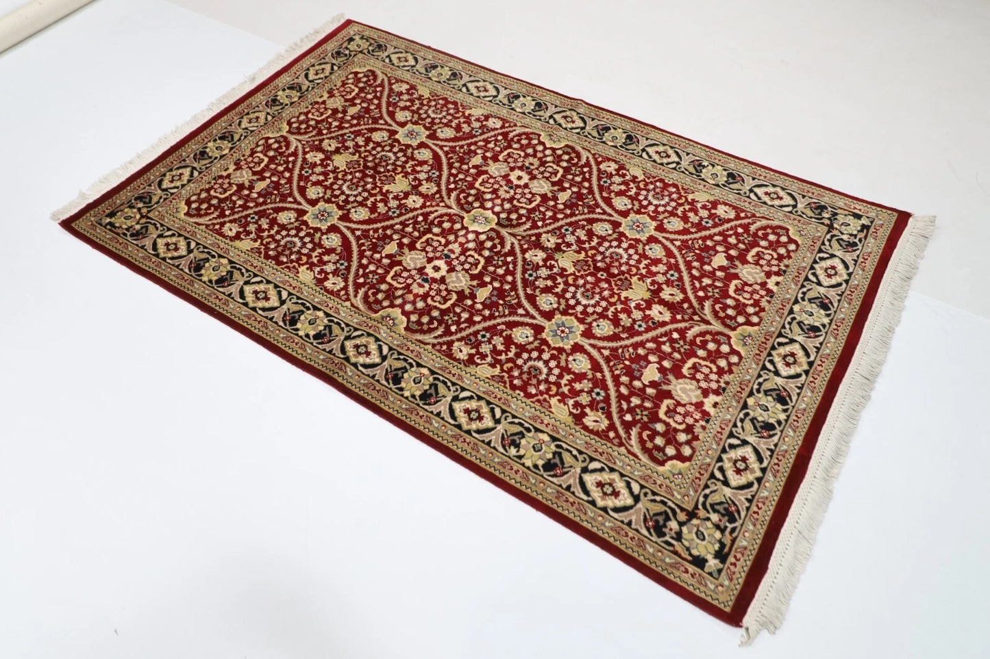 124 x 194 cm | Tribal Hand Knotted Veg Dye Wool carpet