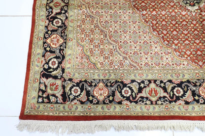 203 x 287 cm | Heriz Tribal Hand Knotted Carpet