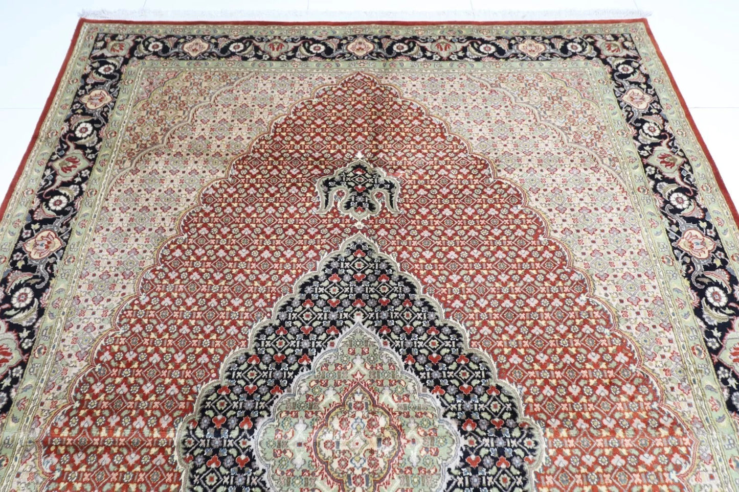 203 x 287 cm | Heriz Tribal Hand Knotted Carpet