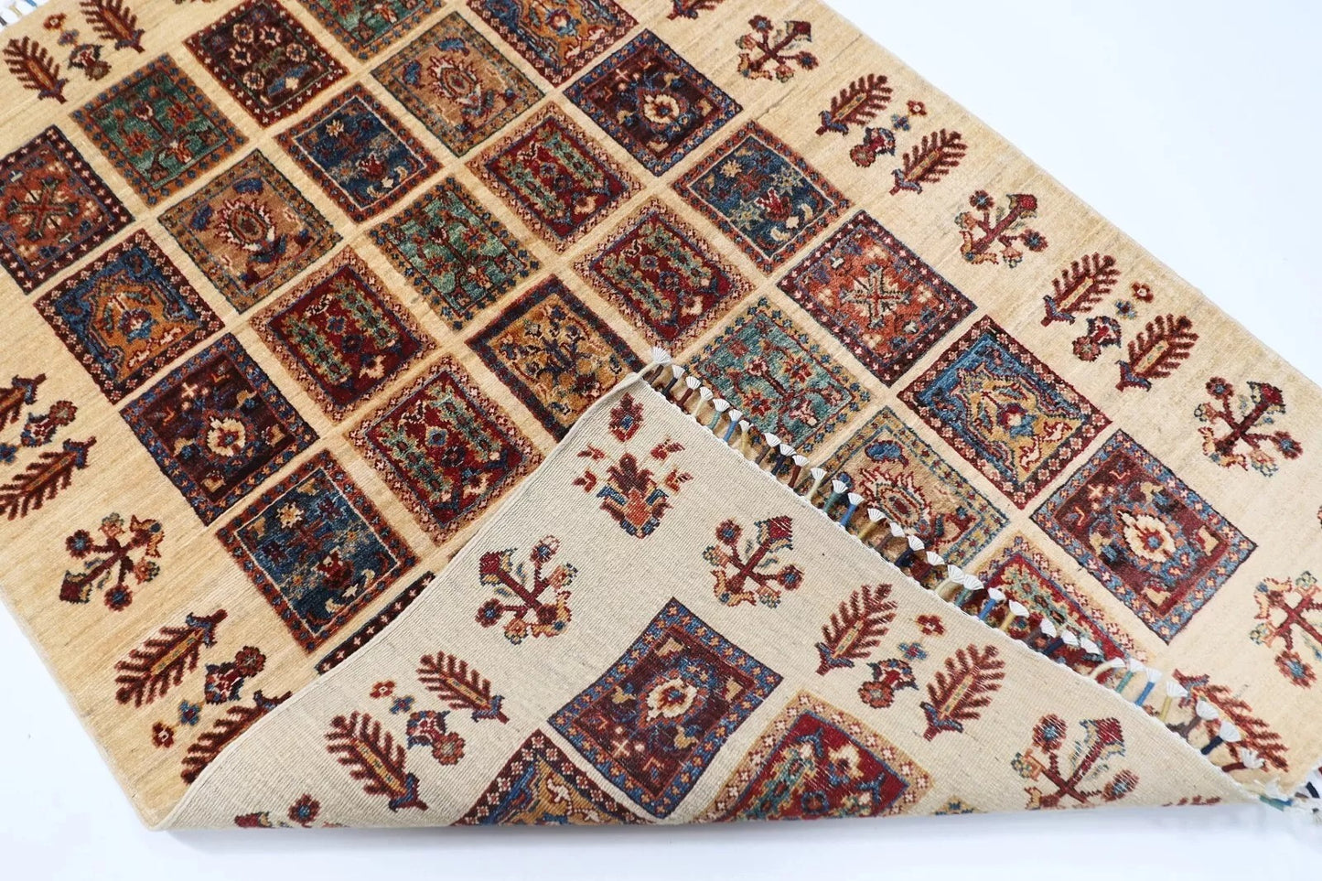 123 x 174 cm | Bakhtiari Afghan Tribal Hand Knotted Veg Dye Wool carpet