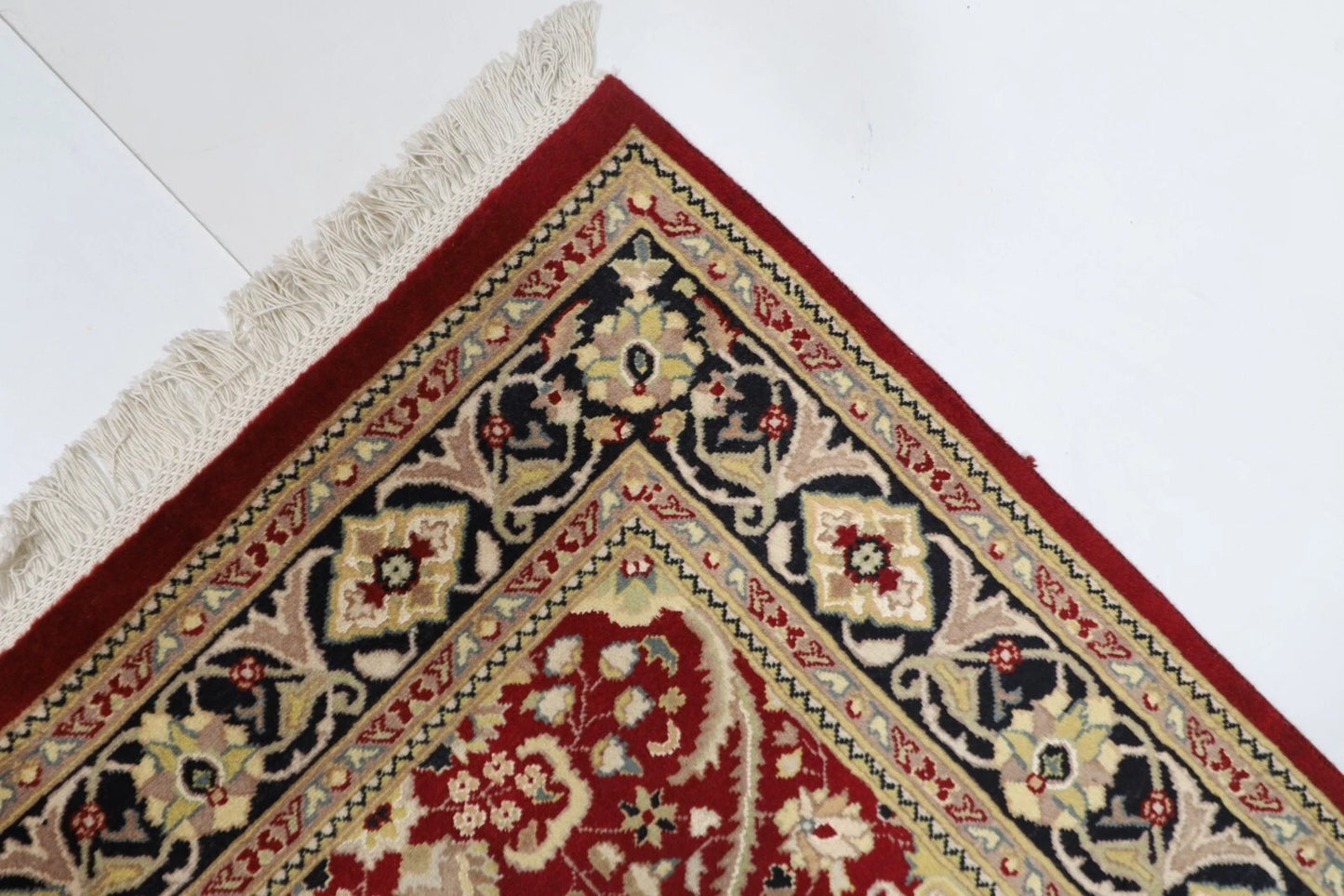 124 x 194 cm | Tribal Hand Knotted Veg Dye Wool carpet