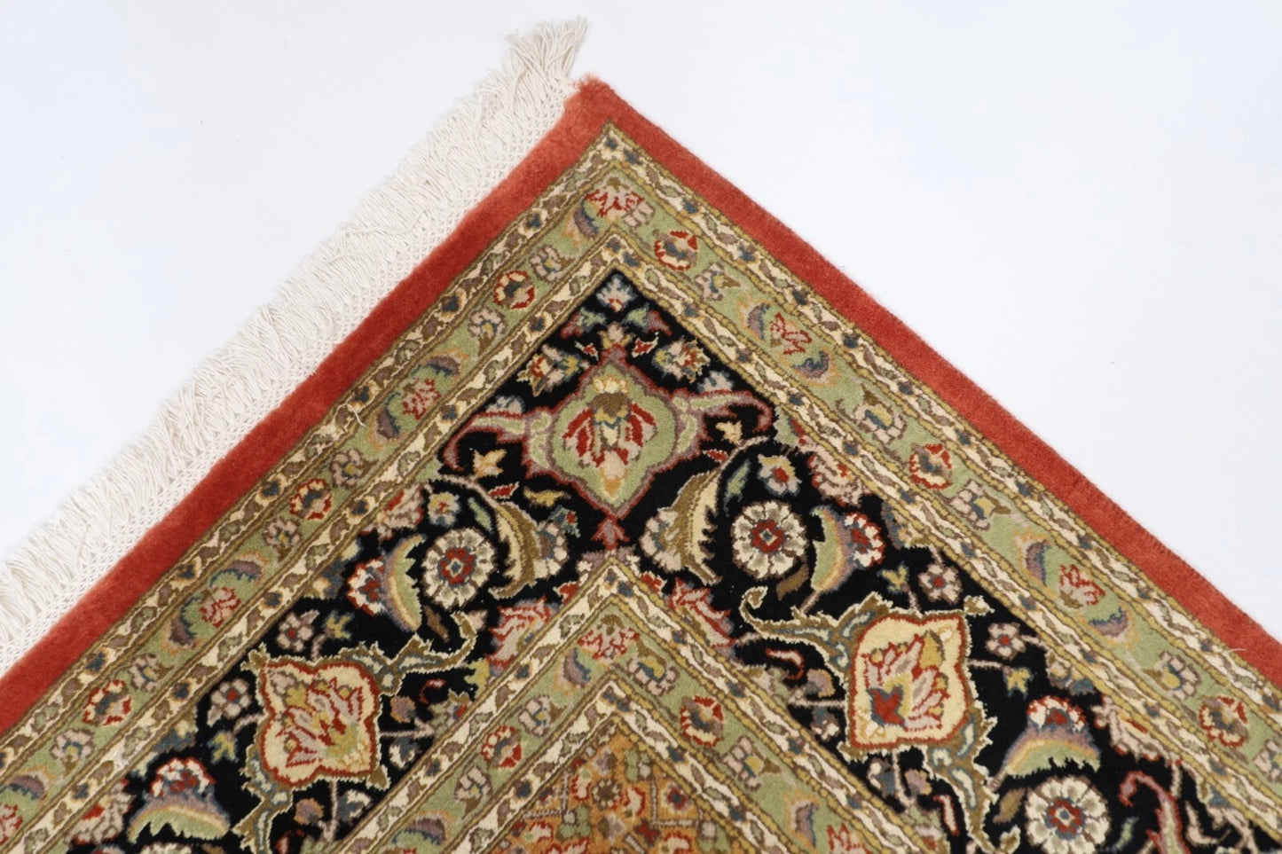203 x 304 cm | Heriz Tribal Hand Knotted Carpet