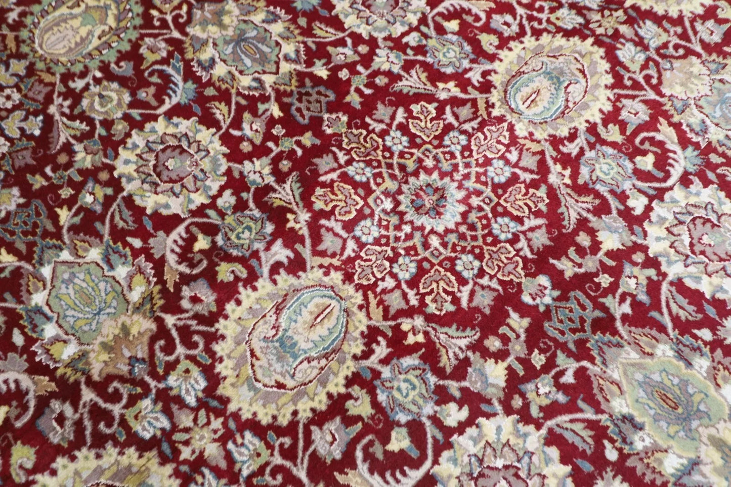 185 x 293 cm | Fine Oriental Tribal Hand Knotted Carpet