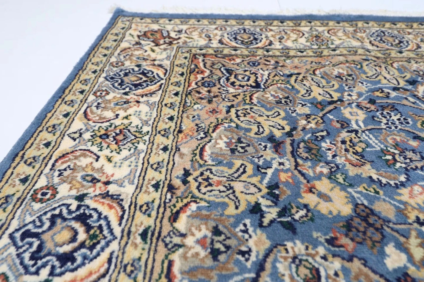 124 x 192 cm | Medallion Tribal Hand Knotted Veg Dye Wool carpet