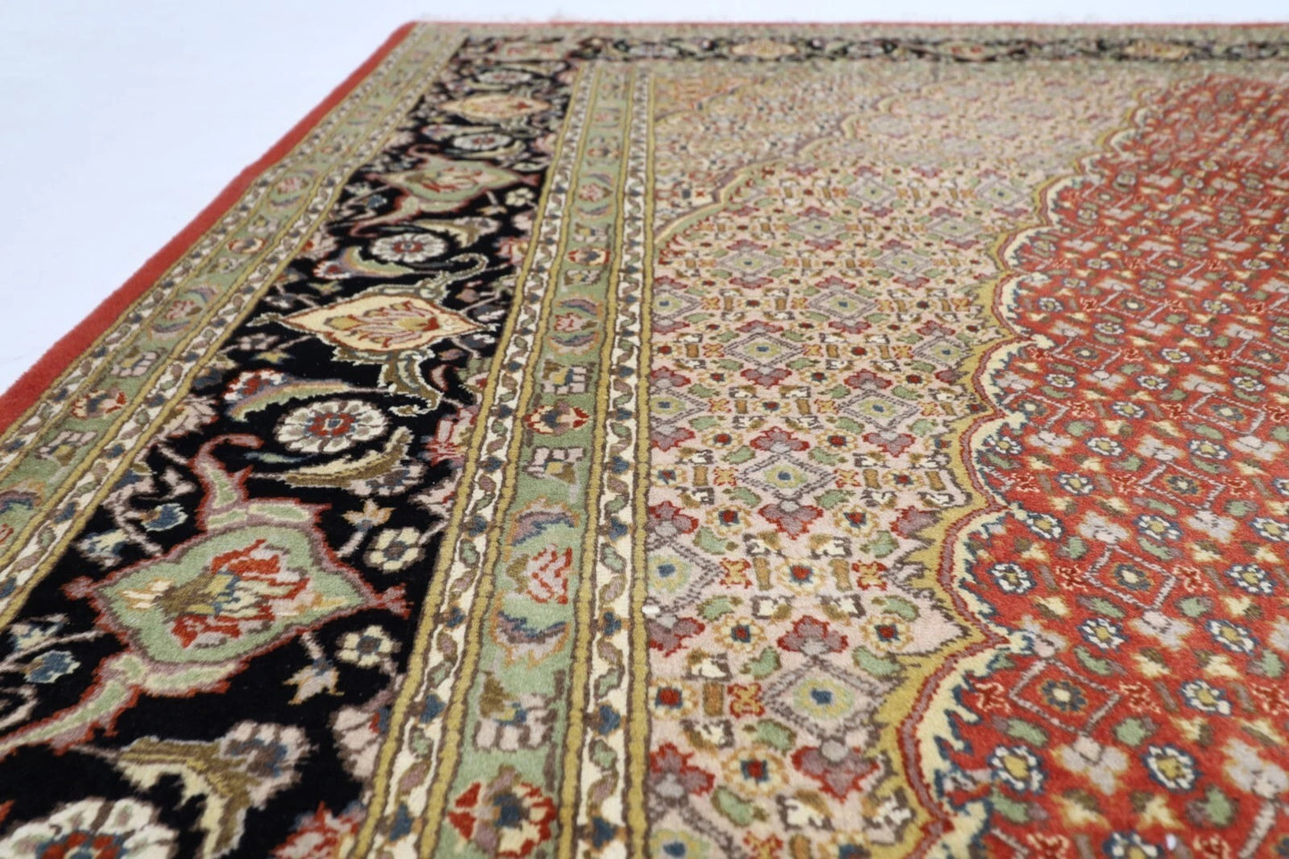 203 x 304 cm | Heriz Tribal Hand Knotted Carpet