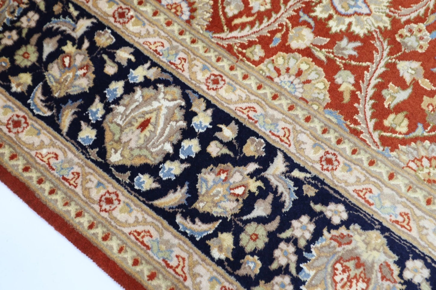 203 x 297 cm | Fine Oriental Tribal Hand Knotted Carpet