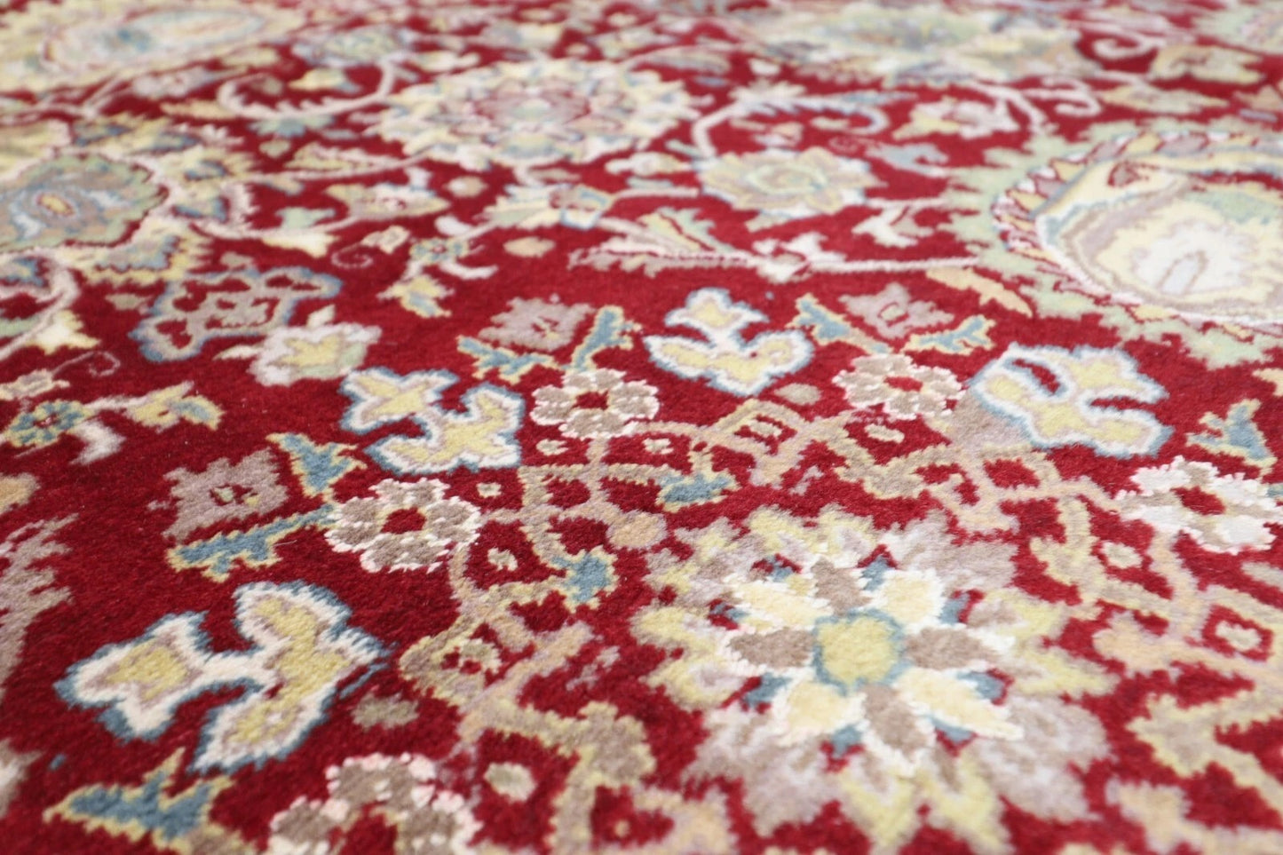 185 x 293 cm | Fine Oriental Tribal Hand Knotted Carpet