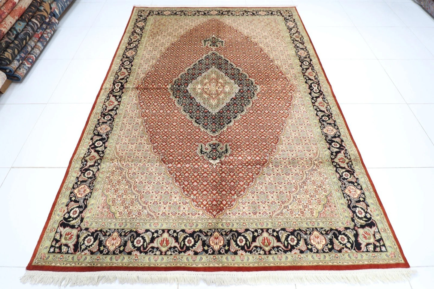 203 x 287 cm | Heriz Tribal Hand Knotted Carpet