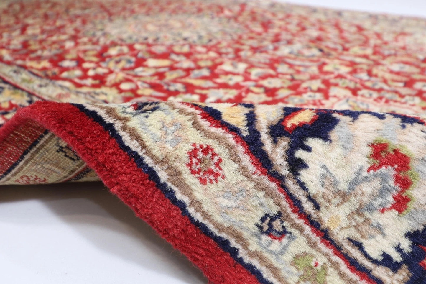 122 x 188 cm | Medallion Tribal Hand Knotted Veg Dye Wool carpet