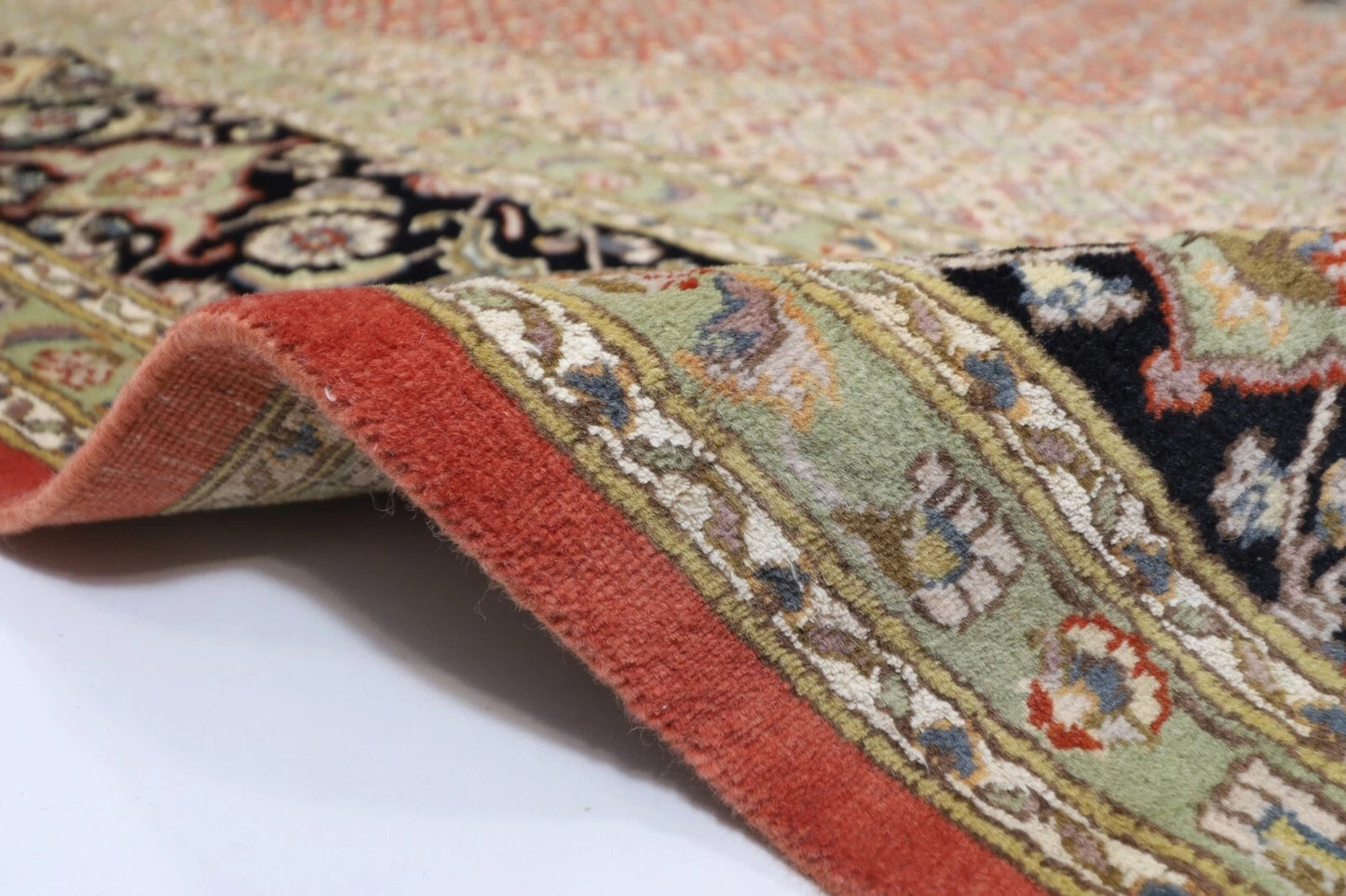 203 x 304 cm | Heriz Tribal Hand Knotted Carpet