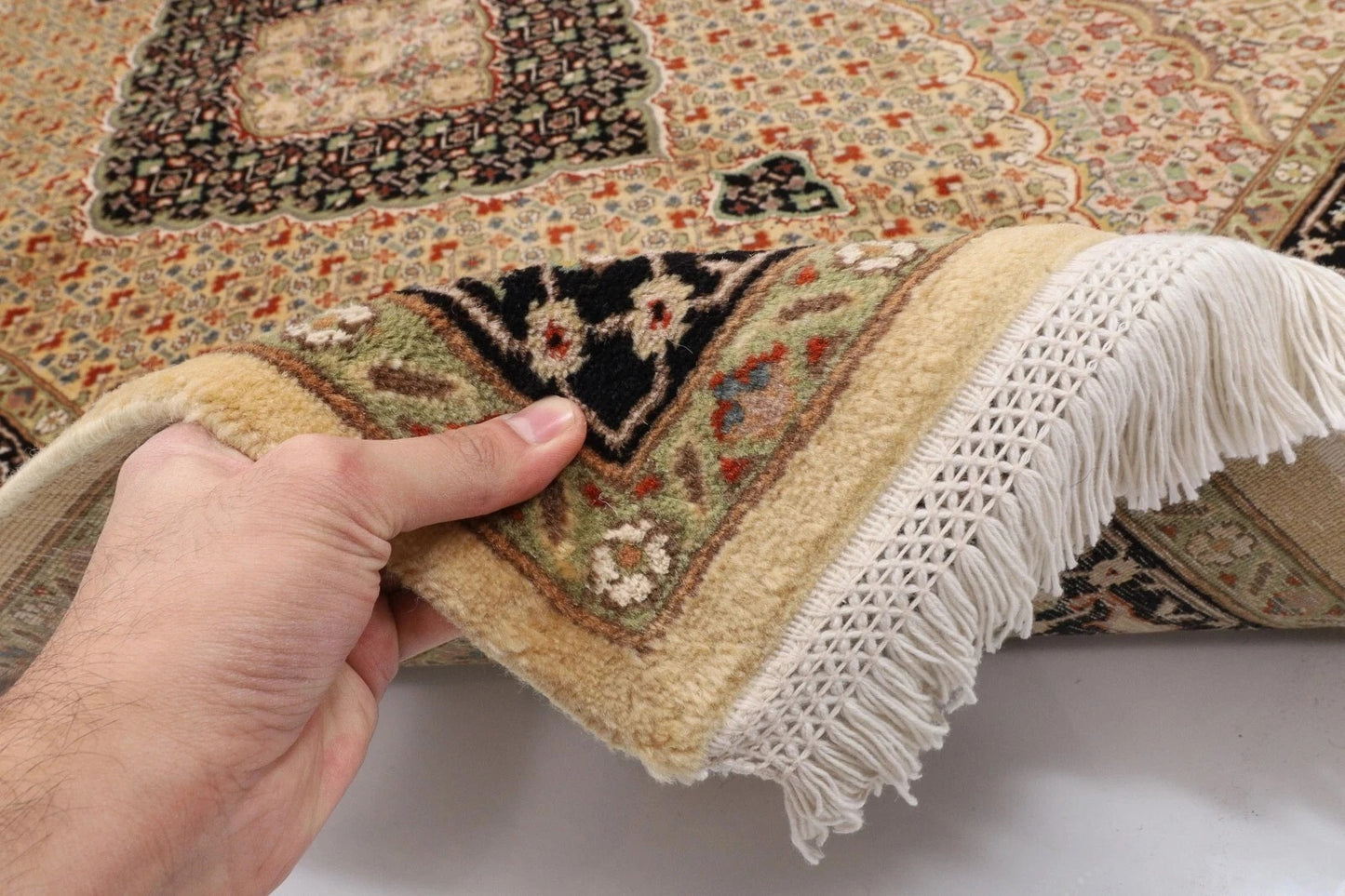 121 x 189 cm | Heriz Tribal Hand Knotted Veg Dye Wool carpet