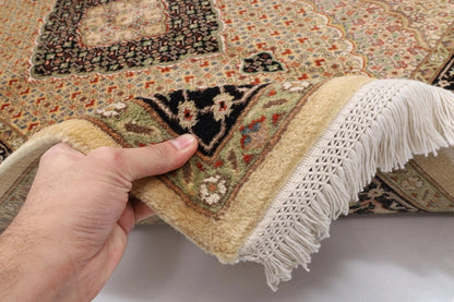 121 x 189 cm | Heriz Tribal Hand Knotted Veg Dye Wool carpet