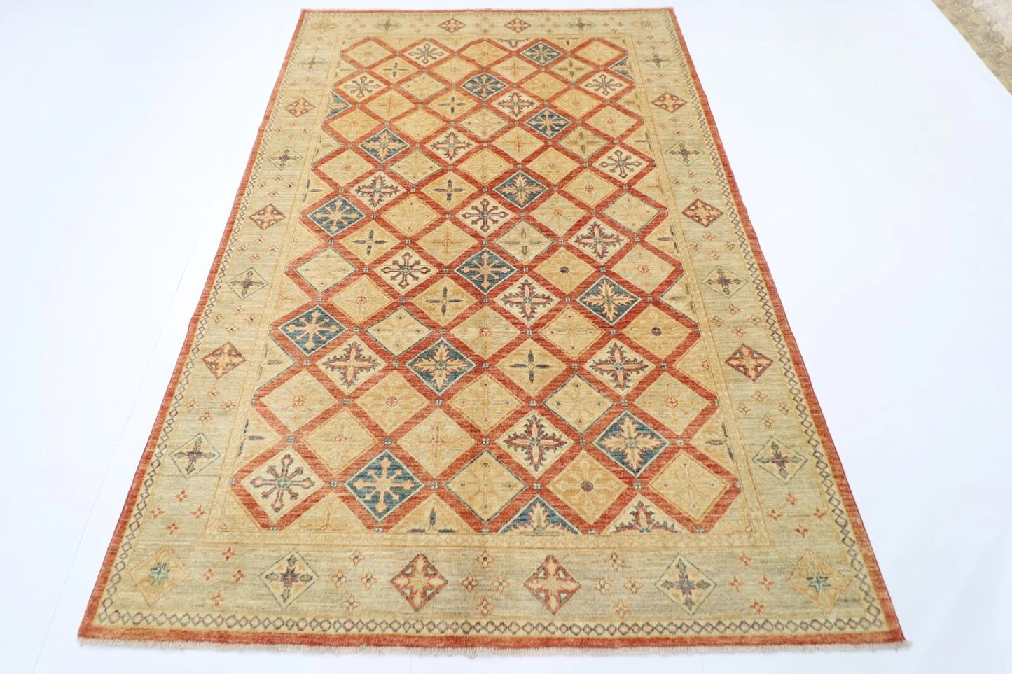 172 x 248 cm | Oriental Afghan Tribal Hand Knotted Veg Dye Wool Carpet