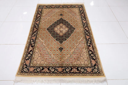 121 x 189 cm | Heriz Tribal Hand Knotted Veg Dye Wool carpet